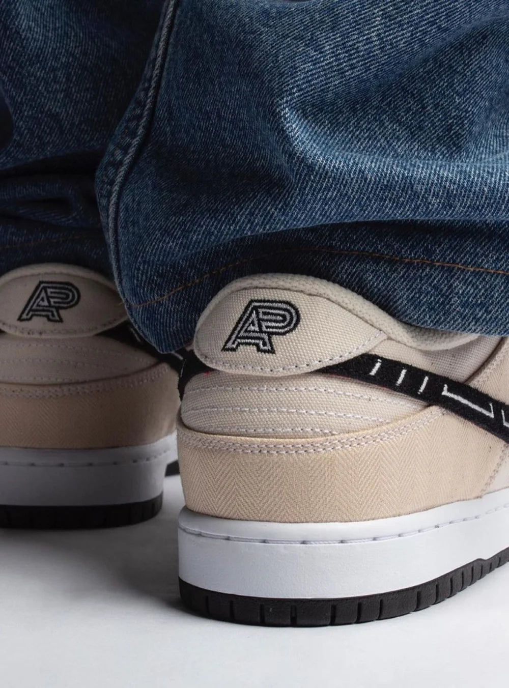 Nike SB Dunk Low Albino & Preto